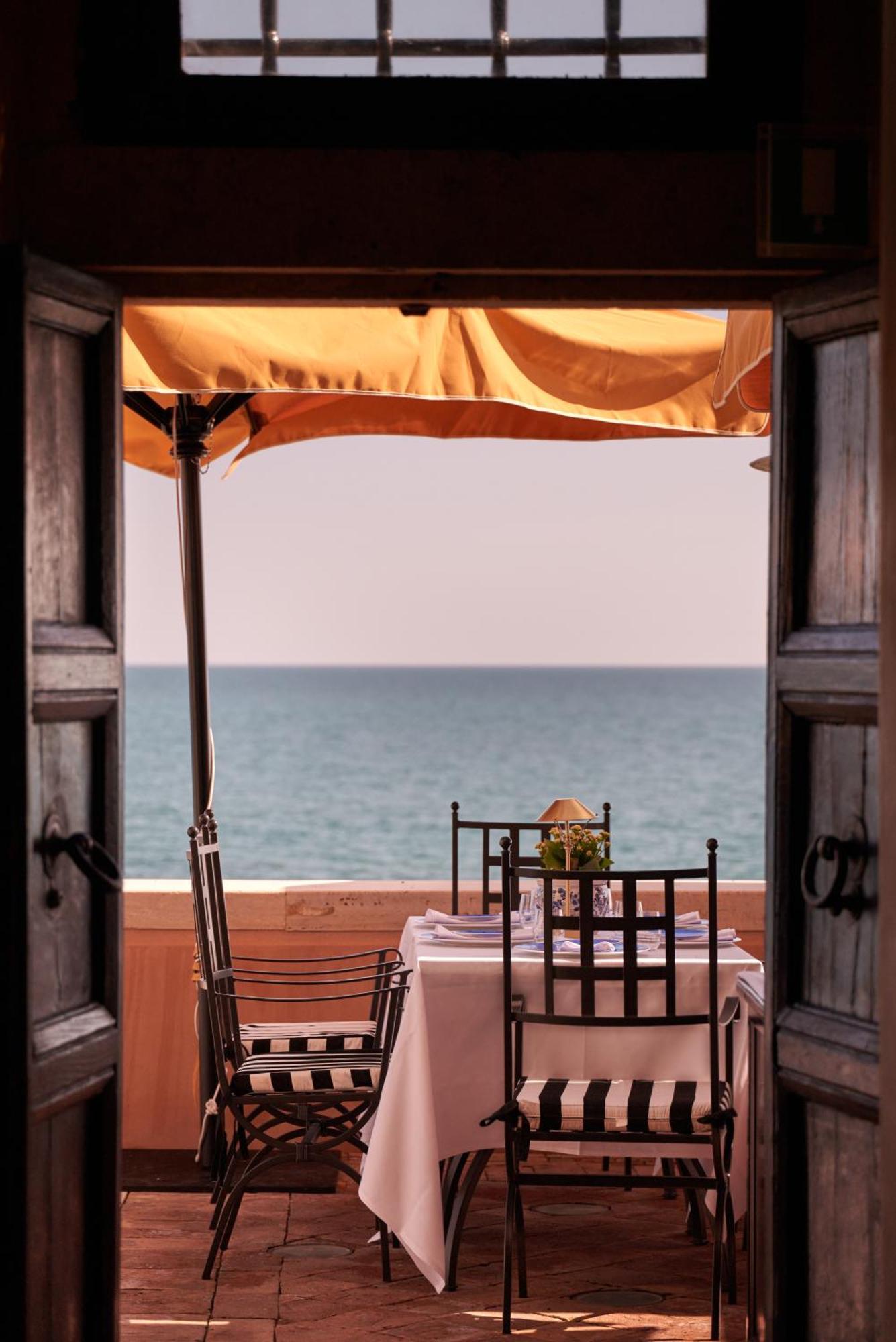 La Posta Vecchia Hotel Ладисполи Экстерьер фото